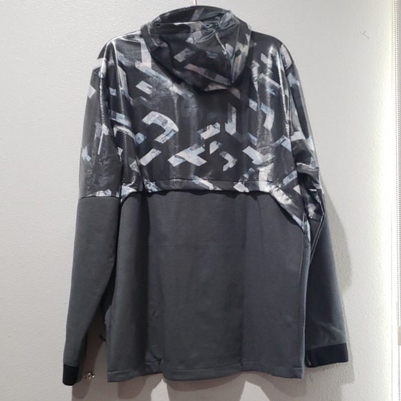 Under armour 2xl  storm water resistant jacket - Picture 7 of 8